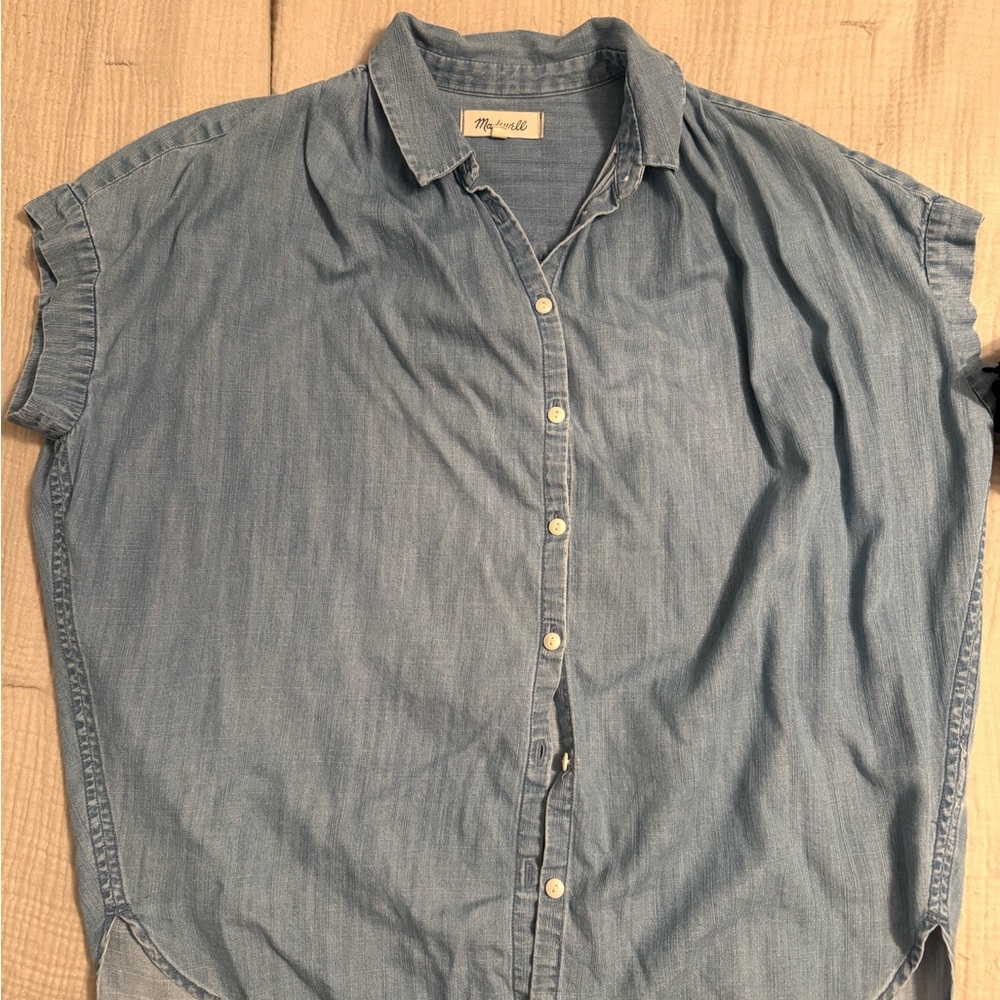 Madewell chambray short sleeve button down shirt